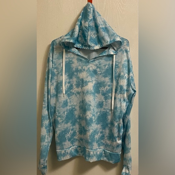 Bobbie Brooks Plus Size 1x Tye-Dyed Lightweight Hoodie - Picture 2 of 4